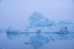 Frozen Majesty at Jökulsárlón